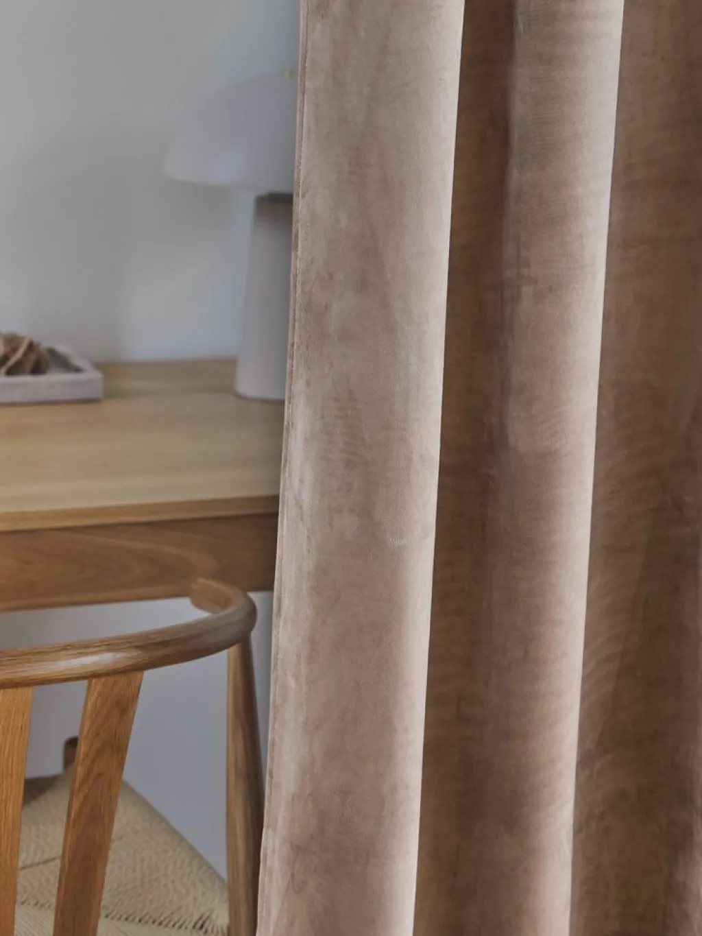 Cortinas Gruesas>JYSK AUSTRACortina AUSTRA 1x140x300 terciopelo topo Taupe