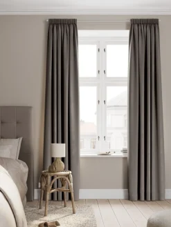 Cortinas Gruesas><noscript><img width=