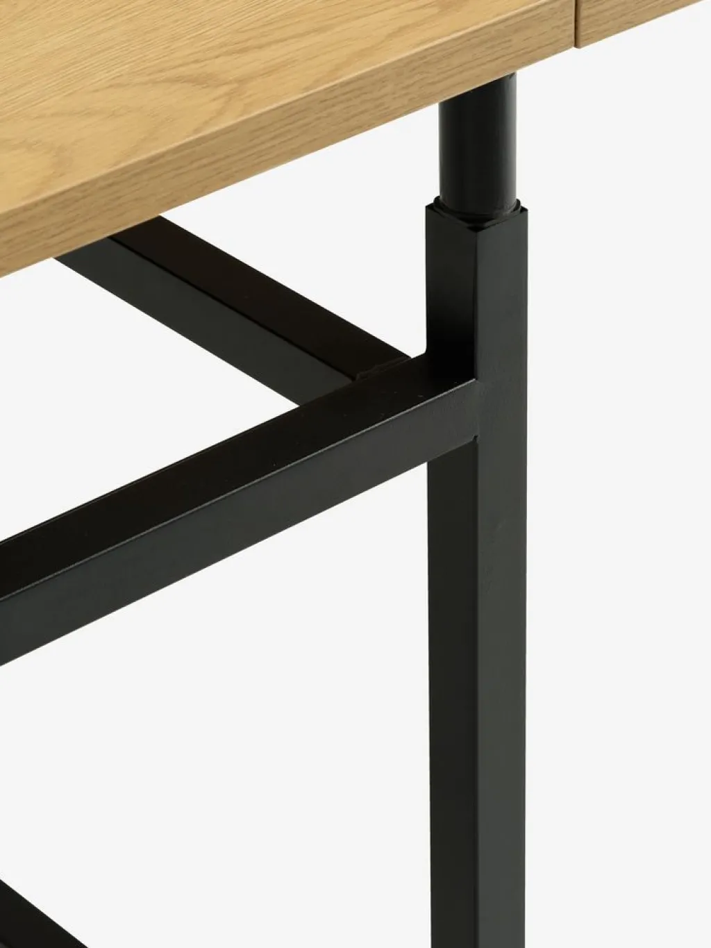 Mesas De Comedor>JYSK FOLDINGBROMesa de comedor FOLDINGBRO 75x38/84/130 color roble cálido