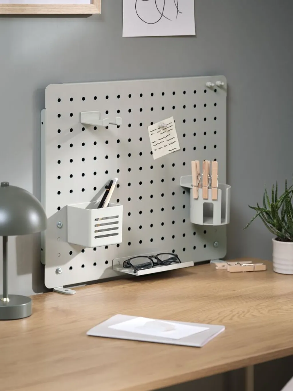 Otros>JYSK FUNDERPanel perforado FUNDER 52x42 con accesorios beis