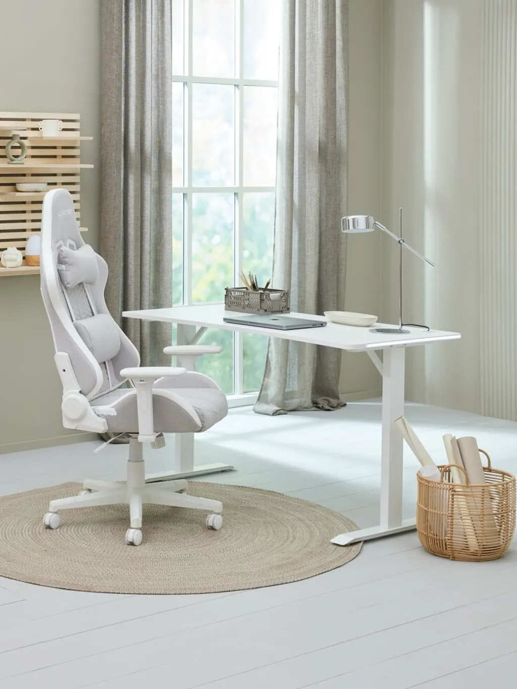 Escritorios|Escritorios Elevables>JYSK HALBJERGEscritorio gaming HALBJERG 62x135 con LED blanco