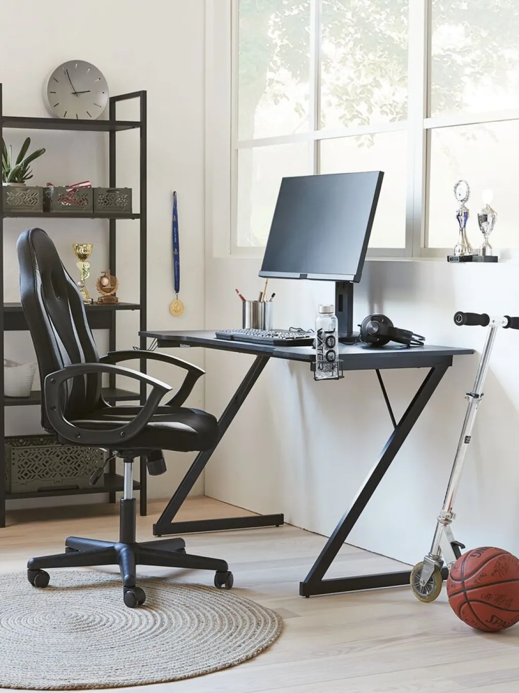 Escritorios|Escritorios Elevables>JYSK HALSTEDEscritorio gaming HALSTED 60x120 portabebidas+soporte negro