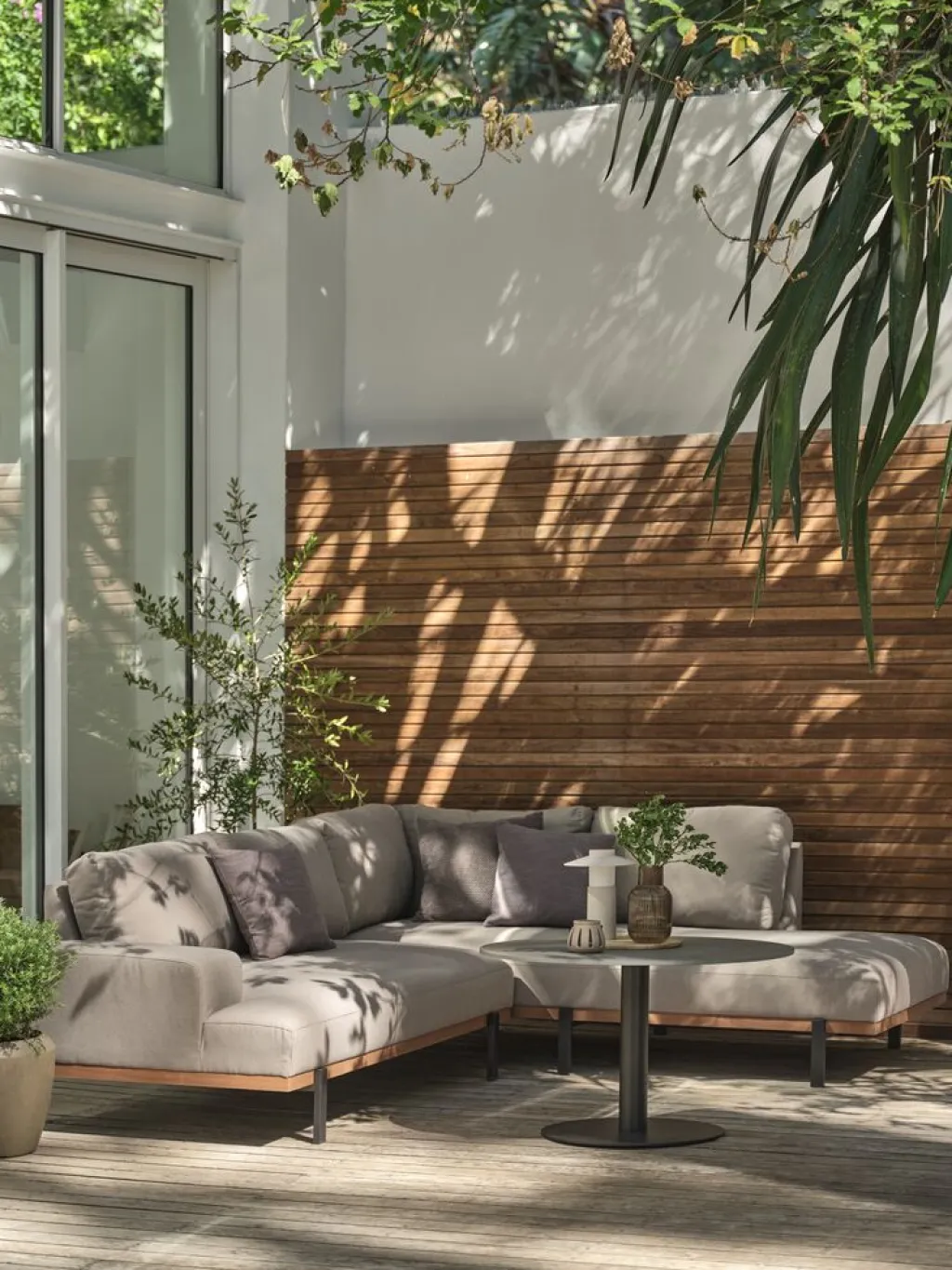 Conjuntos Mesa Y Sillas De Jardín|Muebles De Jardín>JYSK HELAGS + ELLEKILDEConjunto jardín HELAGS negro + ELLEKILDE 5 plazas topo