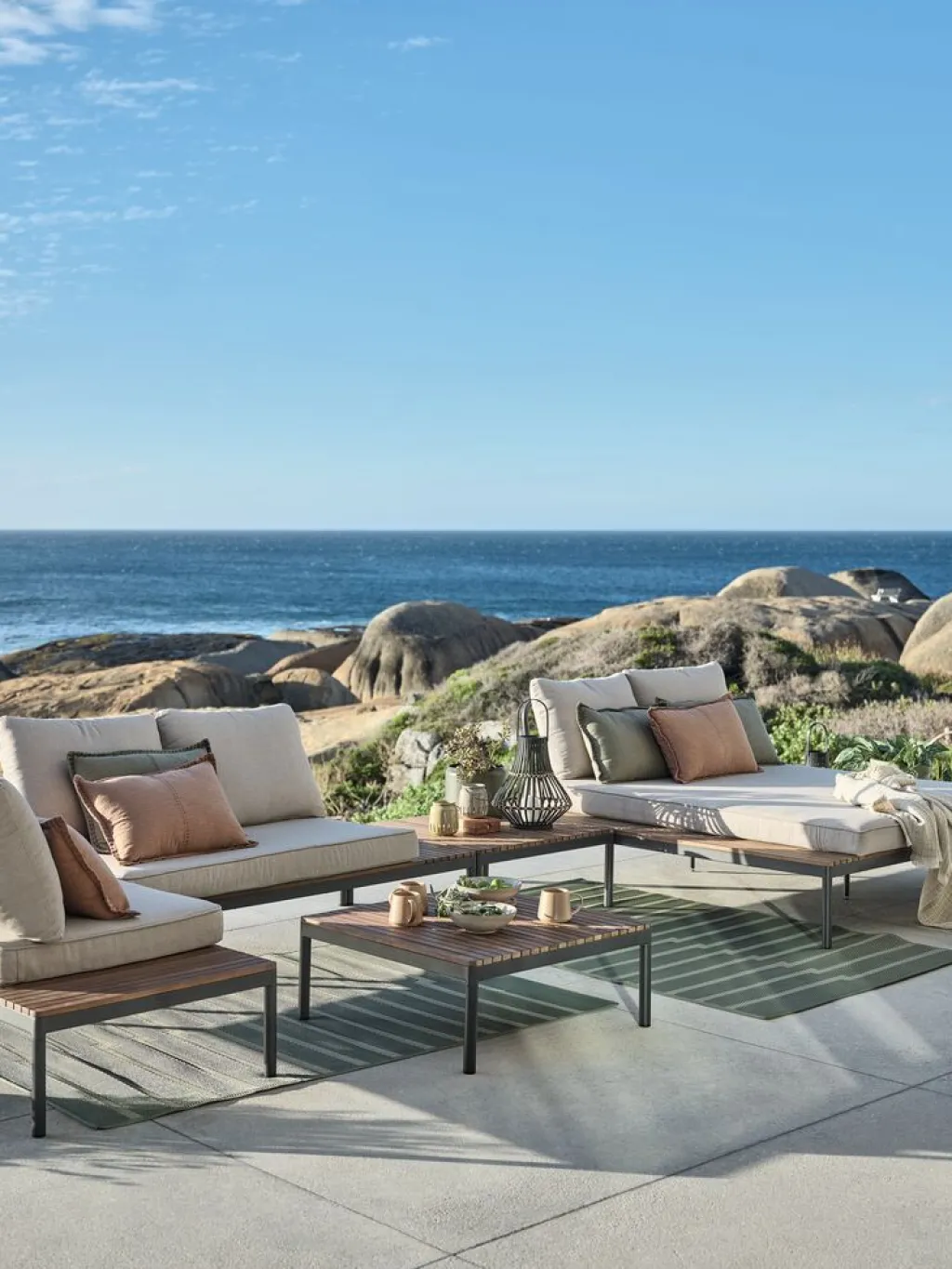 Conjuntos Mesa Y Sillas De Jardín|Muebles De Jardín>JYSK HOUConjunto jardín HOU chaise longue 6 plazas madera dura