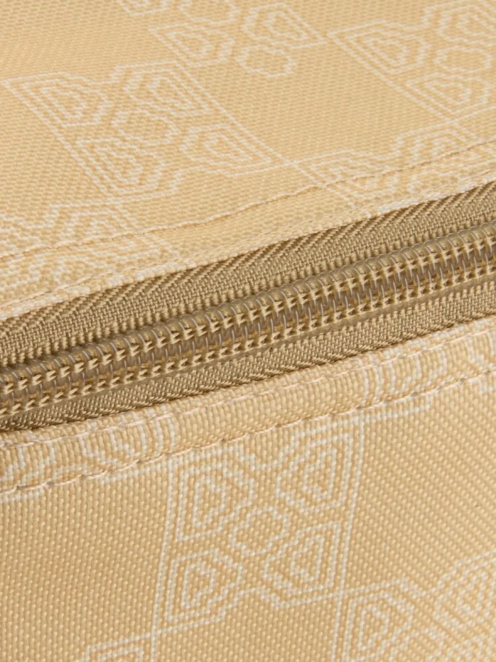 Picnic>JYSK HUMLABolsa térmica HUMLA 4L variado