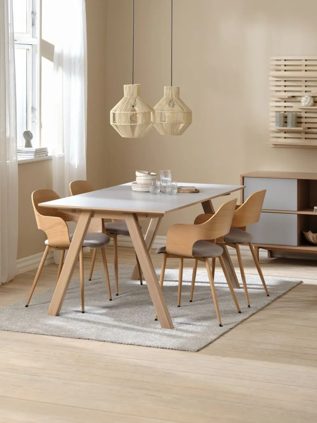 Sillas De Comedor>Royal Oak HVIDOVRESilla de comedor HVIDOVRE /tela gris claro Roble claro
