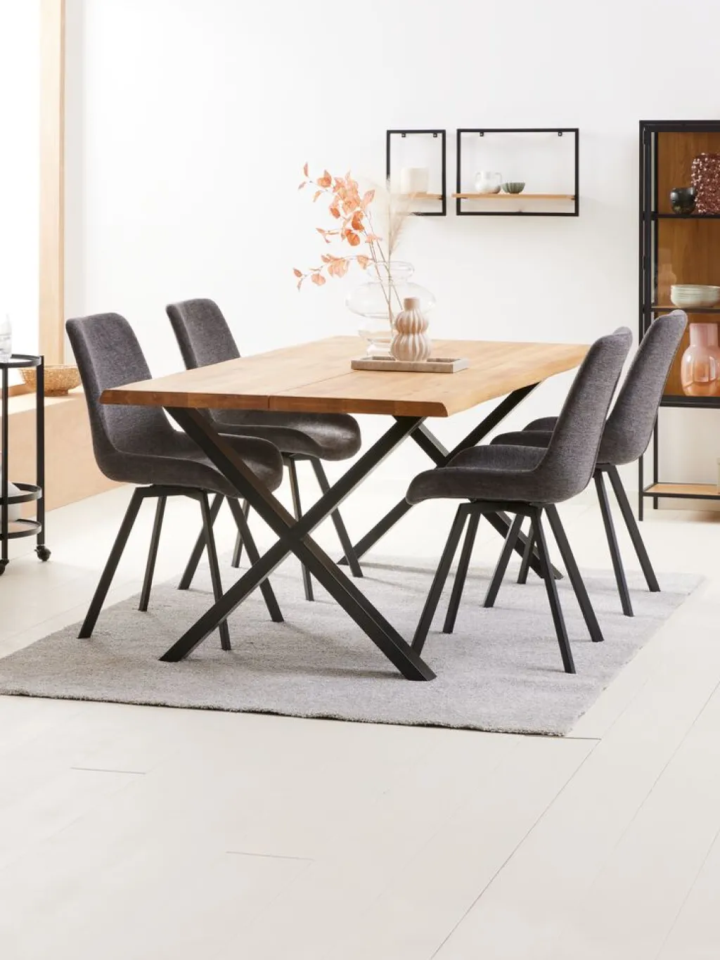 Sillas De Comedor>JYSK HYGUMSilla de comedor HYGUM giratoria /negro Gris
