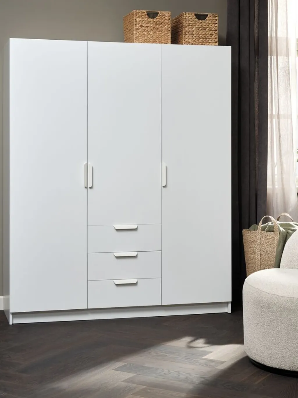 Armarios|Todos Los Armarios>JYSK JENSLEVArmario JENSLEV 144x176 3 puertas 3 cajones Blanco
