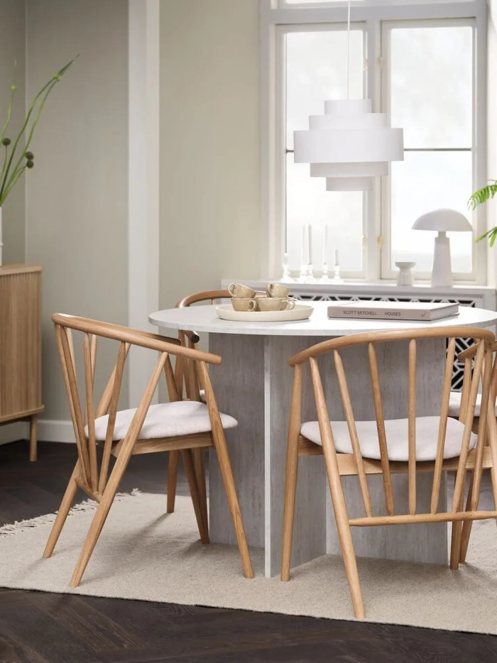 Mesas De Comedor|Conjuntos De Comedor>JYSK KRONDAL + LYKSBORGMesa KRONDAL Ø110 travertino + 4 LYKSBORG roble natural