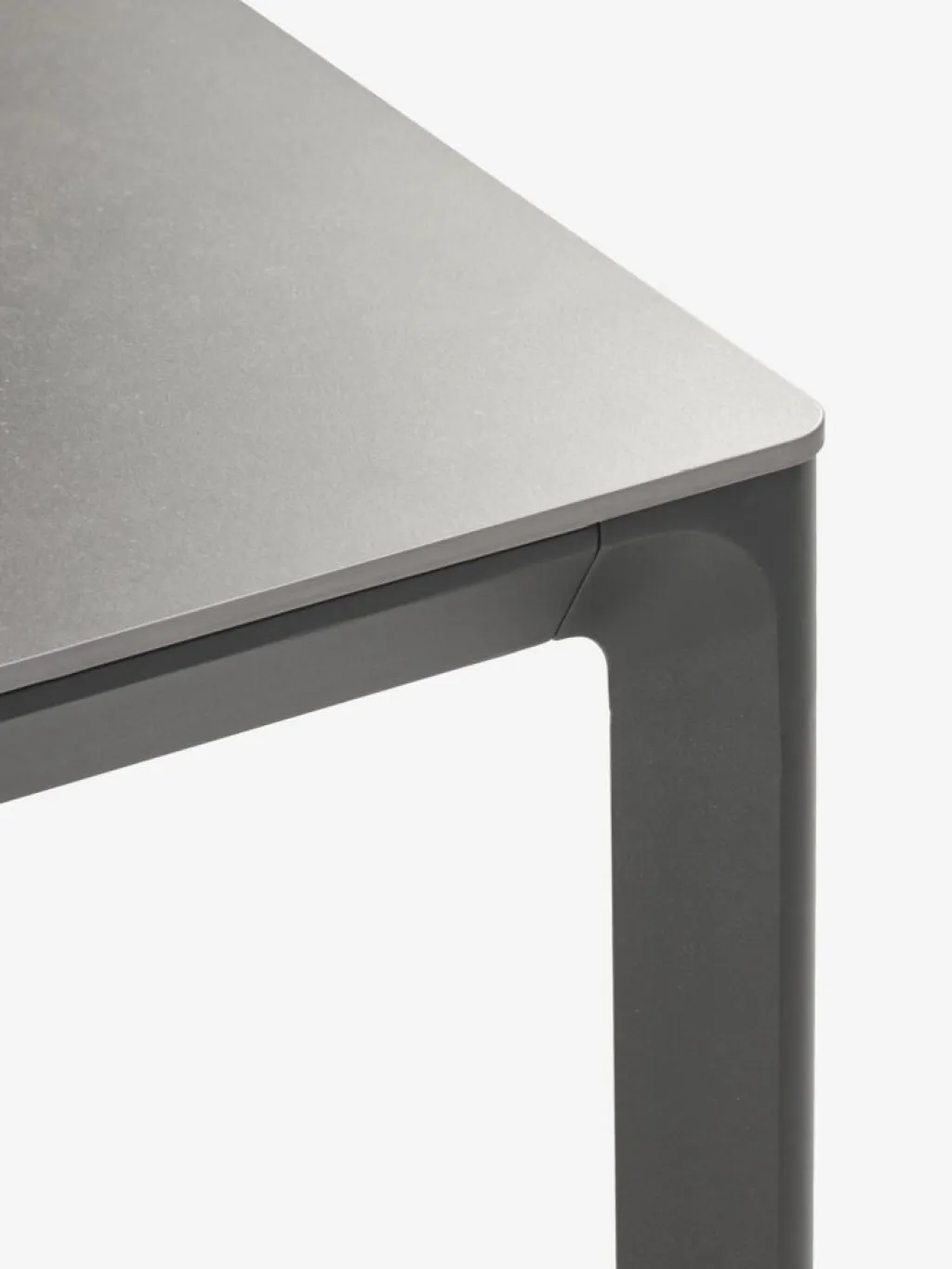 Conjuntos Mesa Y Sillas De Jardín>JUTLANDIA KUMLA + HEMSEDALMesa KUMLA L150 gris + 4 sillas HEMSEDAL negro
