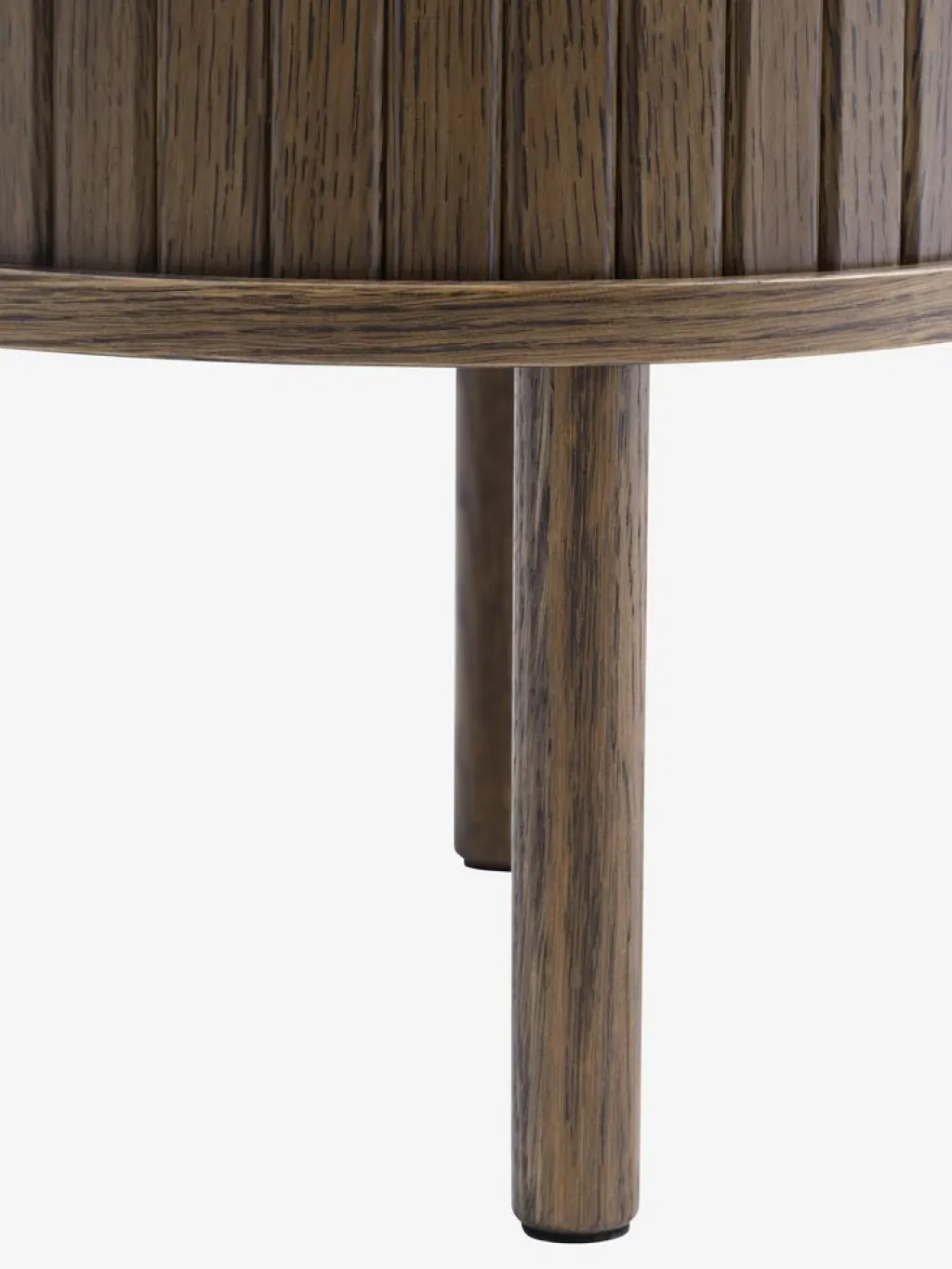 Mesitas De Noche|Mesitas De Noche>Royal Oak LYNGVIGMesita de noche LYNGVIG 2 puertas persiana Roble oscuro