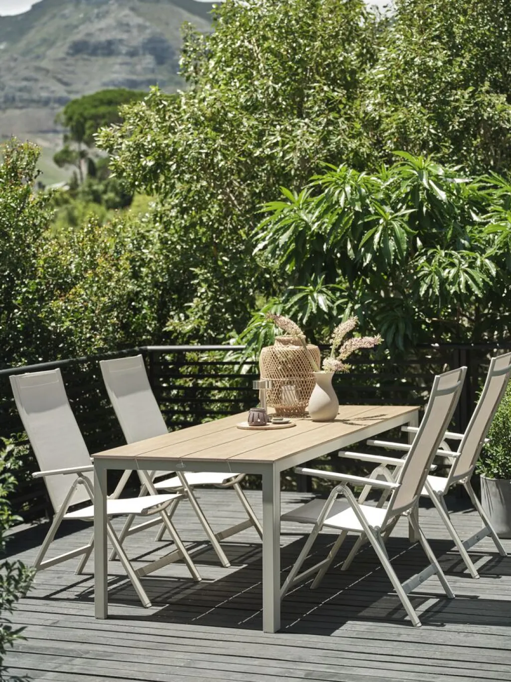 Conjuntos Mesa Y Sillas De Jardín>JUTLANDIA MARIELYST + LOMMAMesa MARIELYST L205 + 4 sillas LOMMA beis