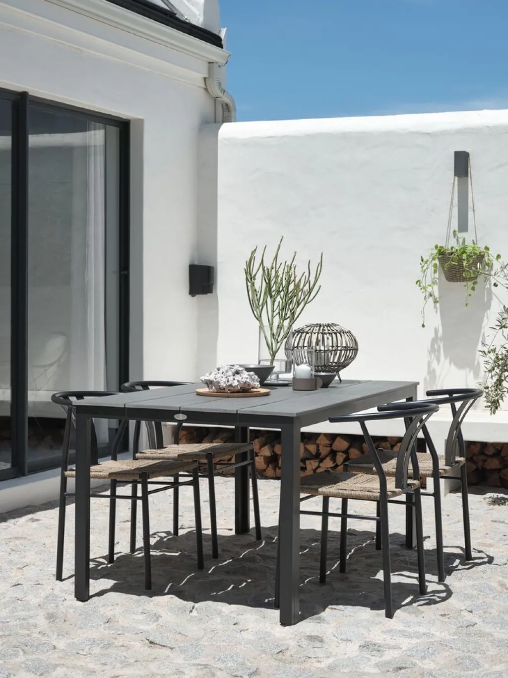 Conjuntos Mesa Y Sillas De Jardín>JUTLANDIA MARIELYST + TAGMARKMesa MARIELYST L150 gris + 4 sillas TAGMARK negro