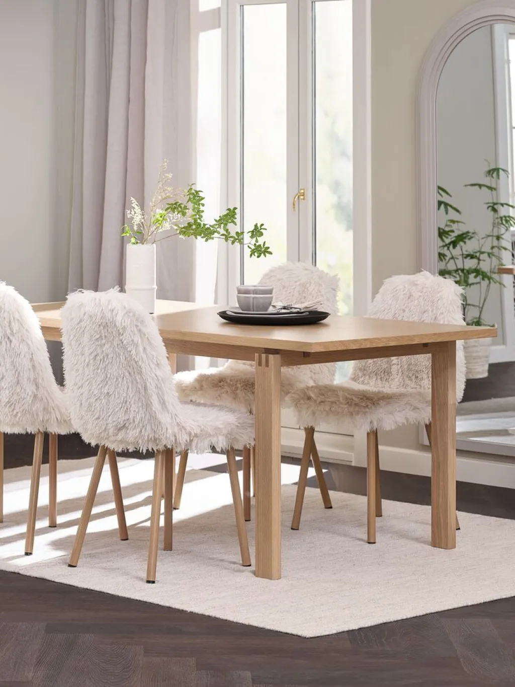 Mesas De Comedor|Conjuntos De Comedor>JYSK MEJLSKOV + JONSTRUPMesa MEJLSKOV L180 roble + 4 JONSTRUP felpa blanco crudo