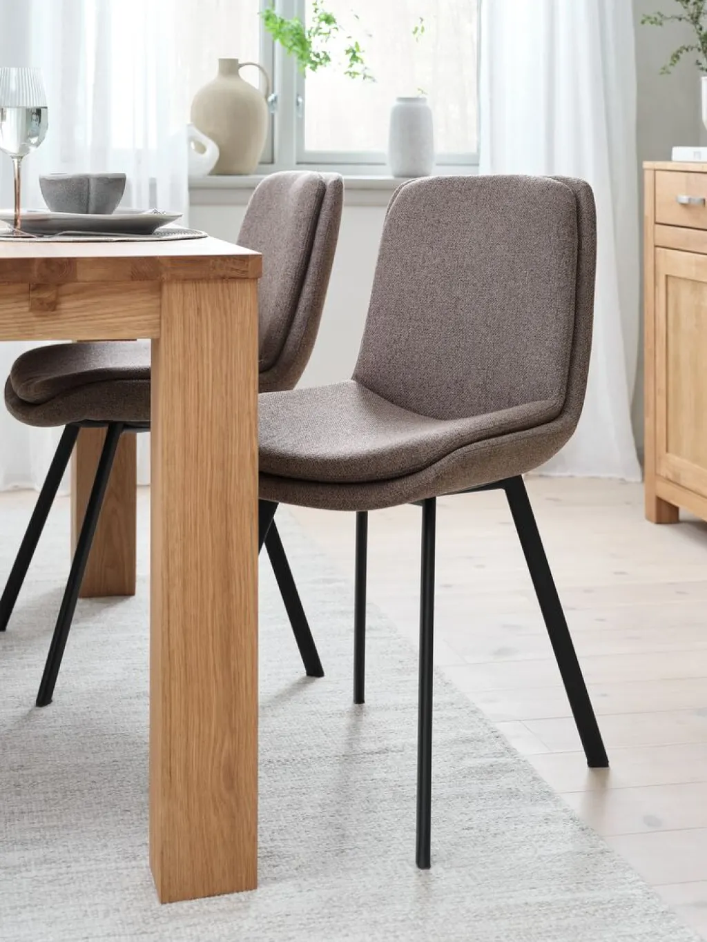 Sillas De Comedor>JYSK MELBYSilla de comedor MELBY tela marrón claro/negro