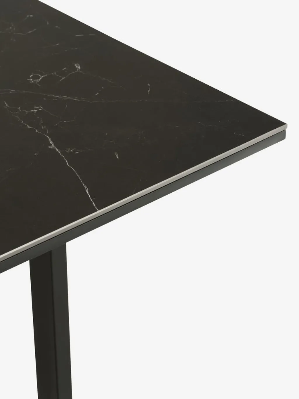 Mesas De Comedor>JYSK MOSELUNDMesa de comedor MOSELUND 90x180 cerámica negro