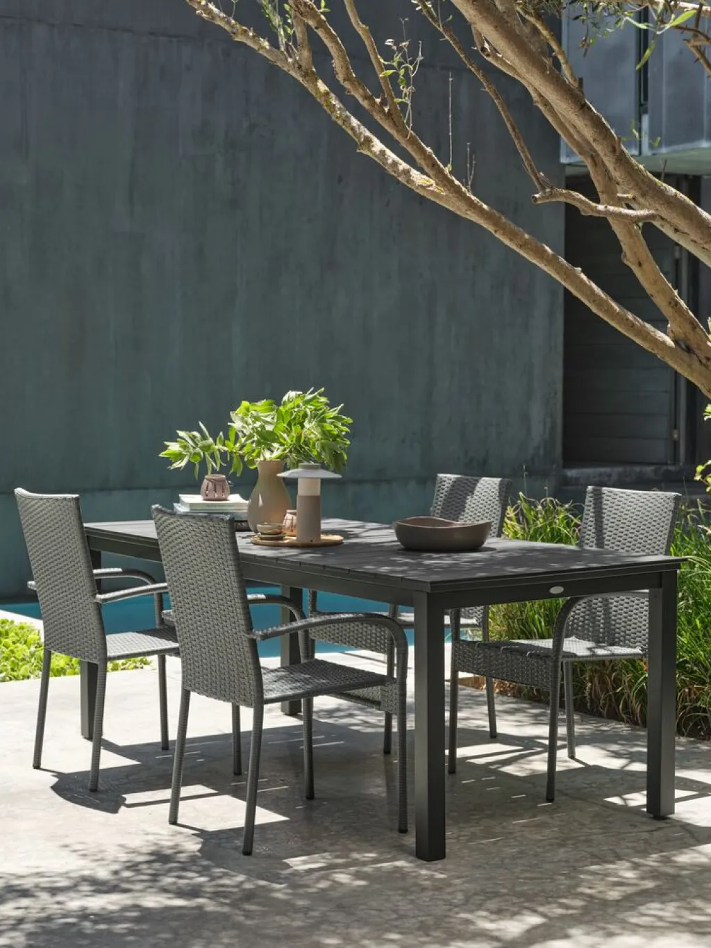 Conjuntos Mesa Y Sillas De Jardín>JYSK MOSS + GUDHJEMMesa MOSS L214/315 + 4 sillas GUDHJEM gris
