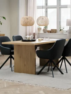 Mesas De Comedor|Conjuntos De Comedor>JYSK MUNKEBY + ROSTRUPMesa MUNKEBY L180 roble cálido + 4 sillas ROSTRUP negro