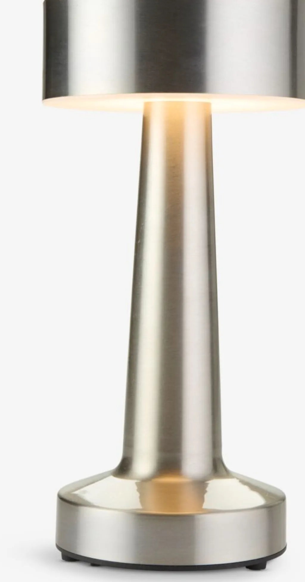 Iluminación Exterior>JYSK MUSVITLámpara de mesa recargable MUSVIT Ø11xA21cm cromo