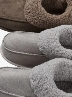 Pantuflas><noscript><img width=