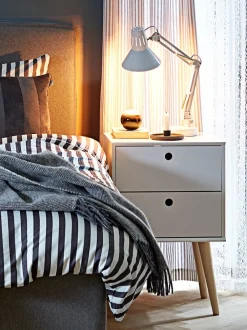 Mesitas De Noche|Mesitas De Noche>JYSK OPLEVMesita de noche OPLEV 2 cajones blanco/pino