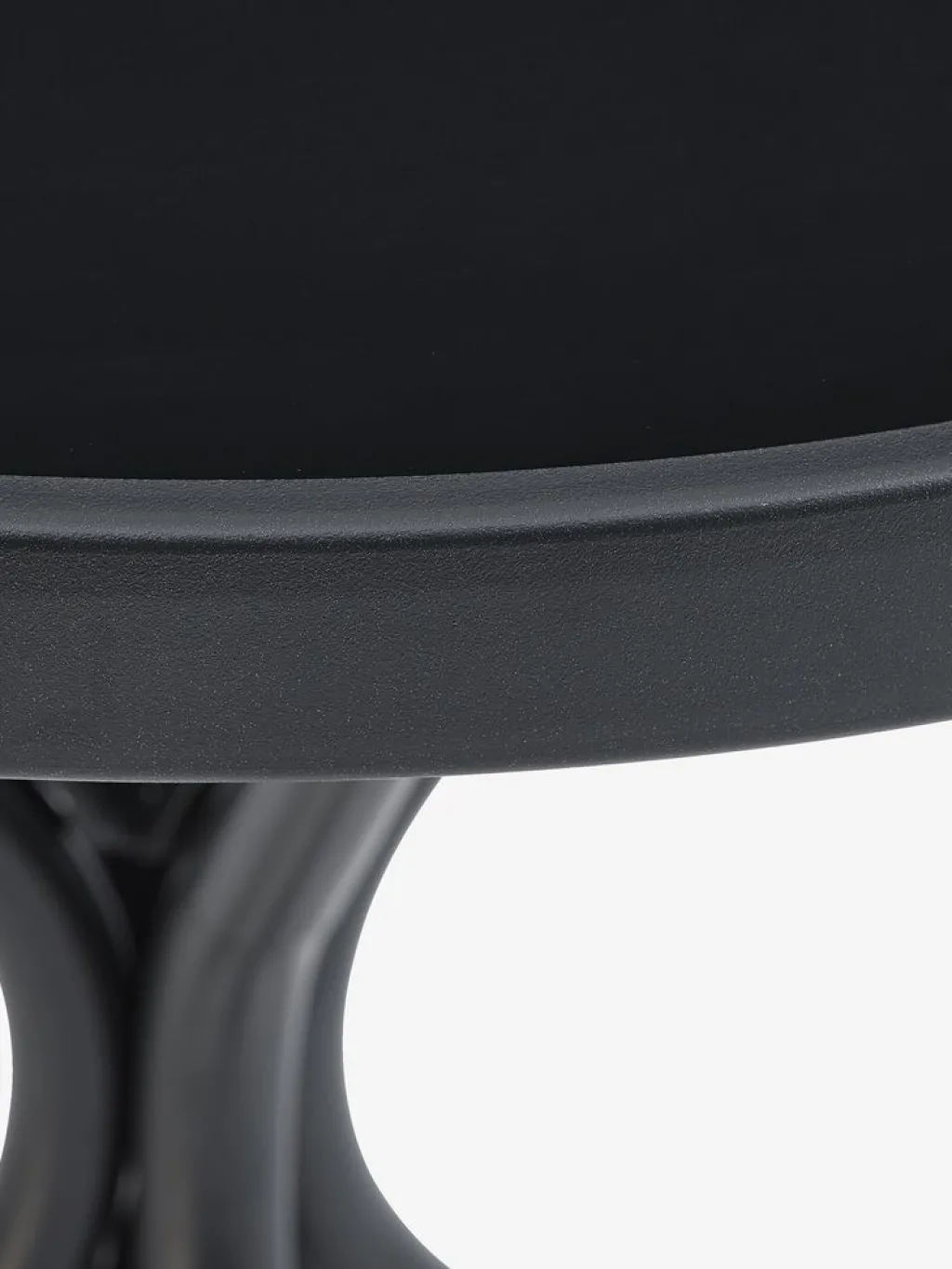 Conjuntos Mesa Y Sillas De Jardín>JYSK RADSTRUP + NABBENMesa RADSTRUP Ø60 negro + 2 sillas NABBEN Verde oliva