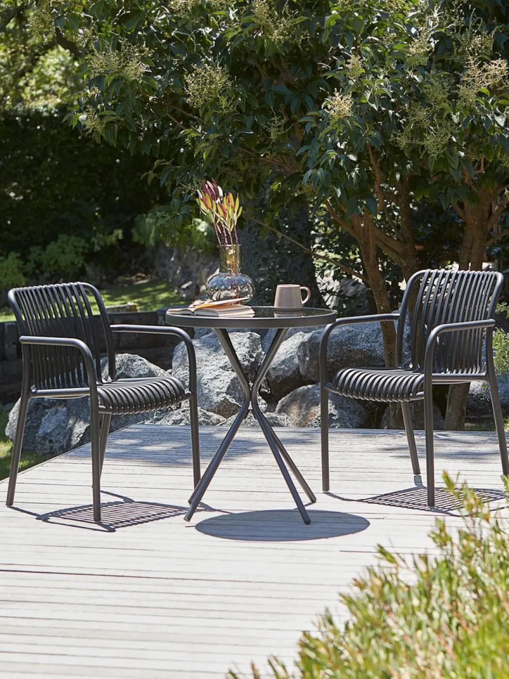 Conjuntos Mesa Y Sillas De Jardín>JYSK RADSTRUP + NABBENMesa RADSTRUP Ø60 + 2 sillas NABBEN Negro