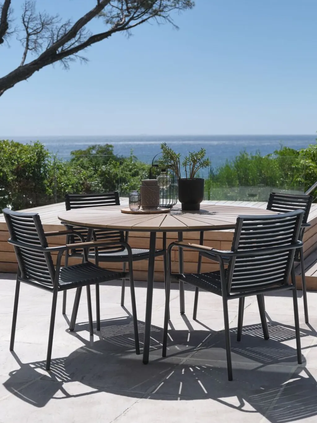 Conjuntos Mesa Y Sillas De Jardín>JUTLANDIA RANGSTRUP + NABEMesa RANGSTRUP Ø130 natural/negro + 4 sillas NABE negro