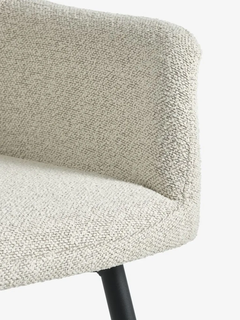 Mesas De Comedor|Conjuntos De Comedor>JYSK ROSLEV + PURHUSMesa ROSLEV L200 roble natural + 4 PURHUS blanco crudo/negro
