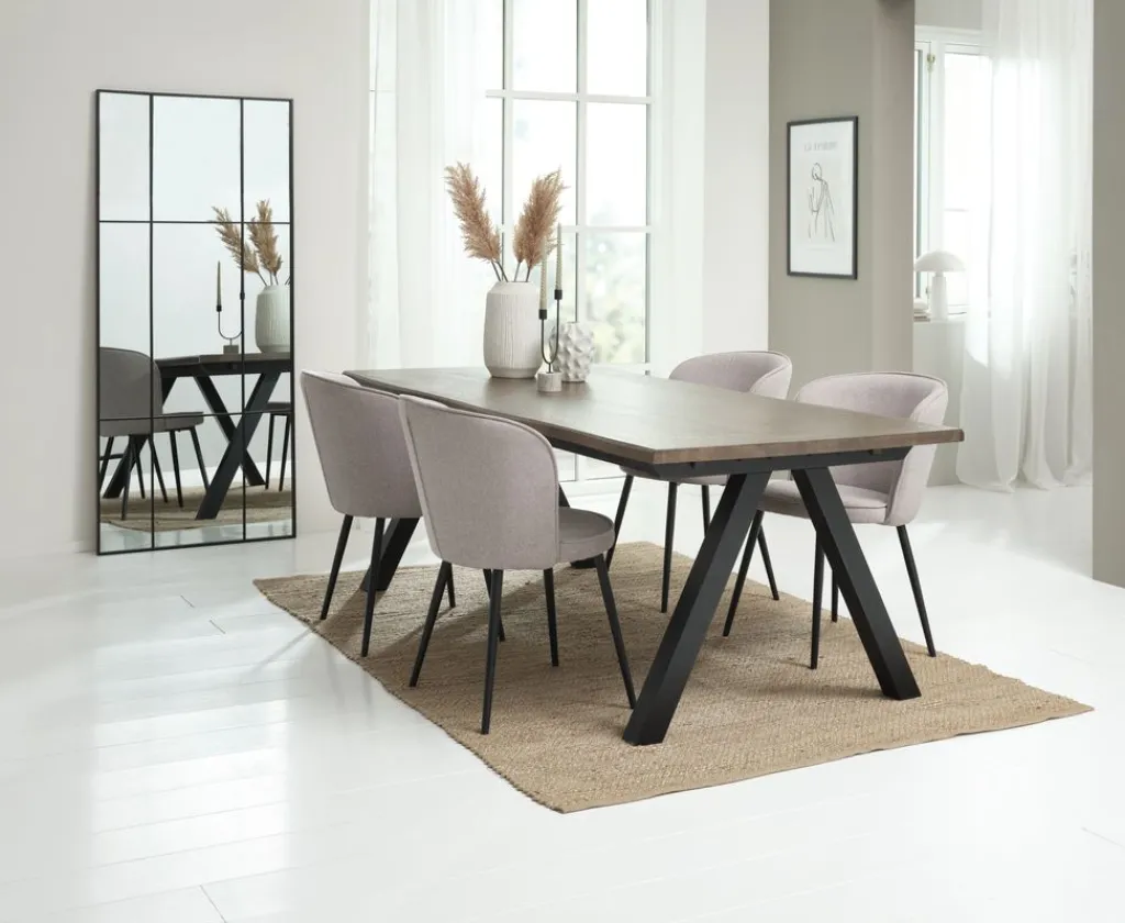 Mesas De Comedor|Conjuntos De Comedor>JYSK SANDBY + RISSKOVMesa SANDBY L210 roble oscuro + 4 sillas RISSKOV gris claro Roble oscuro+Negro
