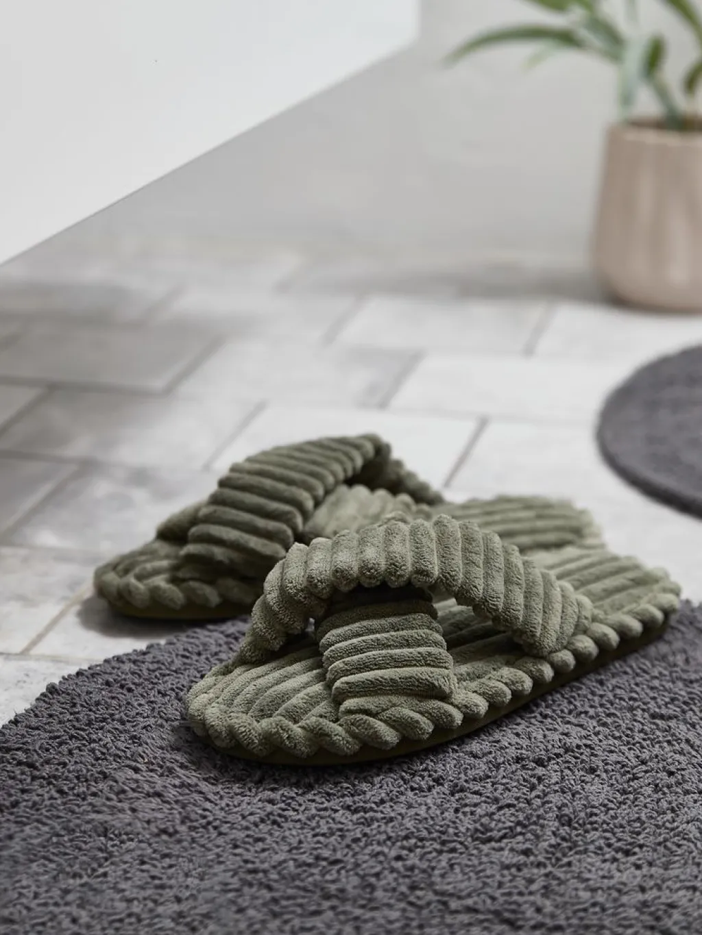 Pantuflas>JYSK SELJAZapatillas SELJA números 35-42 variado