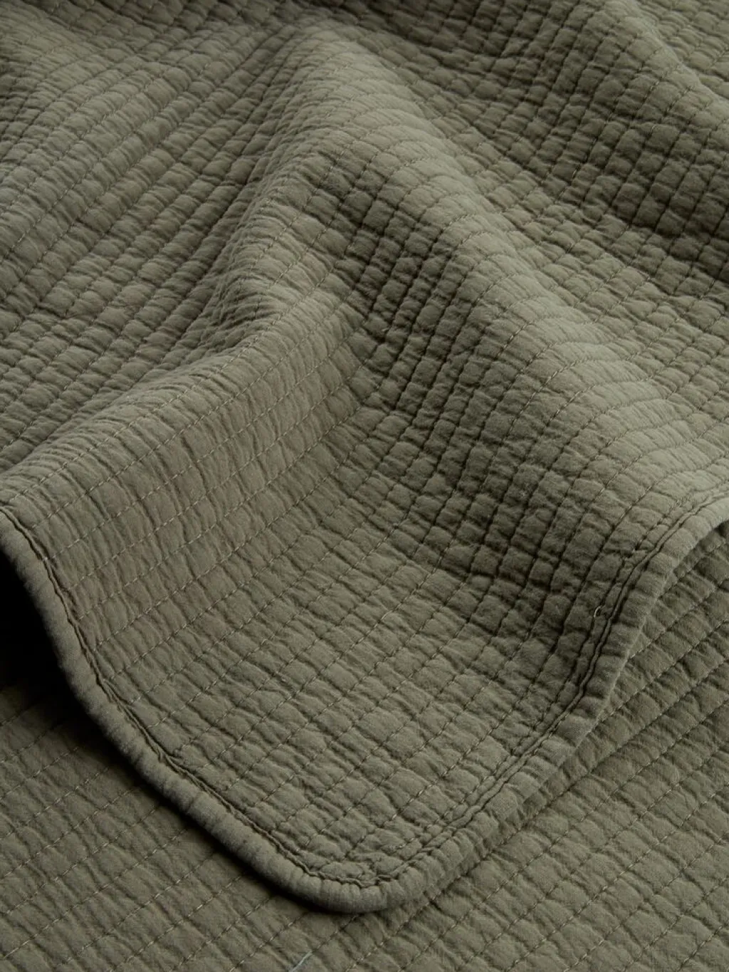 Mantas>JYSK SIVBLOMManta acolchada SIVBLOM 130x180 Verde oscuro