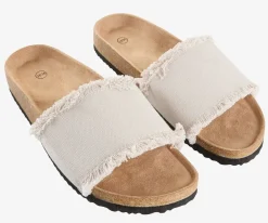 Pantuflas><noscript><img width=