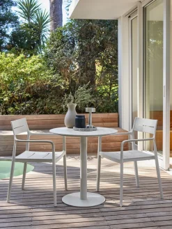Conjuntos Mesa Y Sillas De Jardín>JYSK VAMDRUP + INGSTRUPMesa VAMDRUP Ø70 + 2 sillas INGSTRUP beis Beige