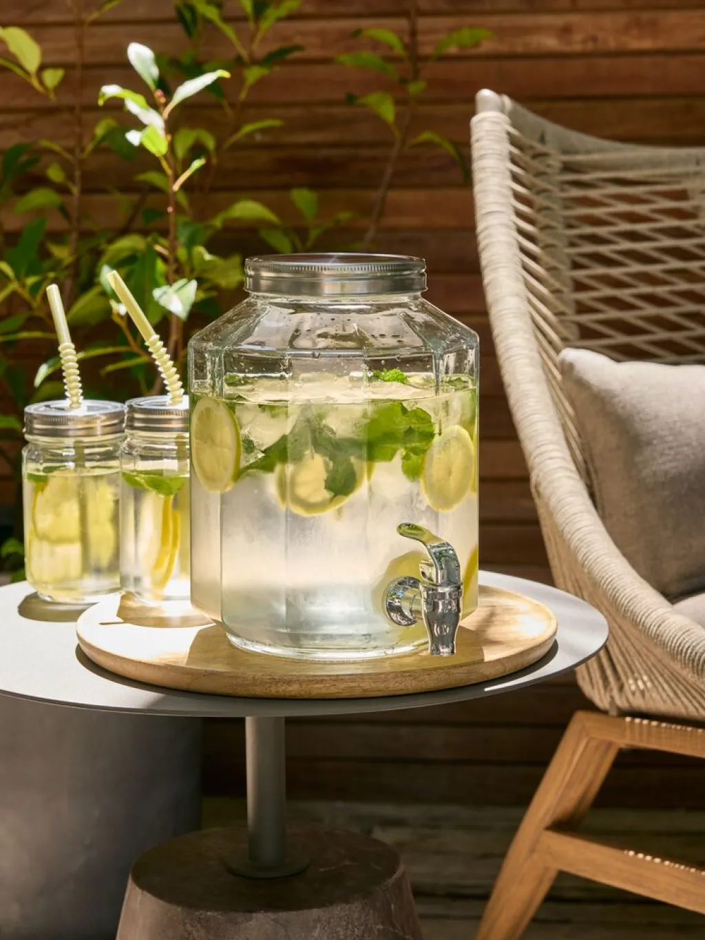 Picnic>JYSK VANNDispensador de bebidas grifo VANN 4,25L cristal transparente