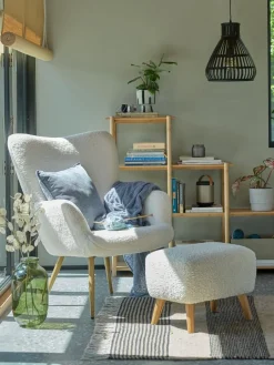Pufs|Pufs>JYSK VILDSUNDPuf VILDSUND 52x41 felpa blanco crudo/roble natural