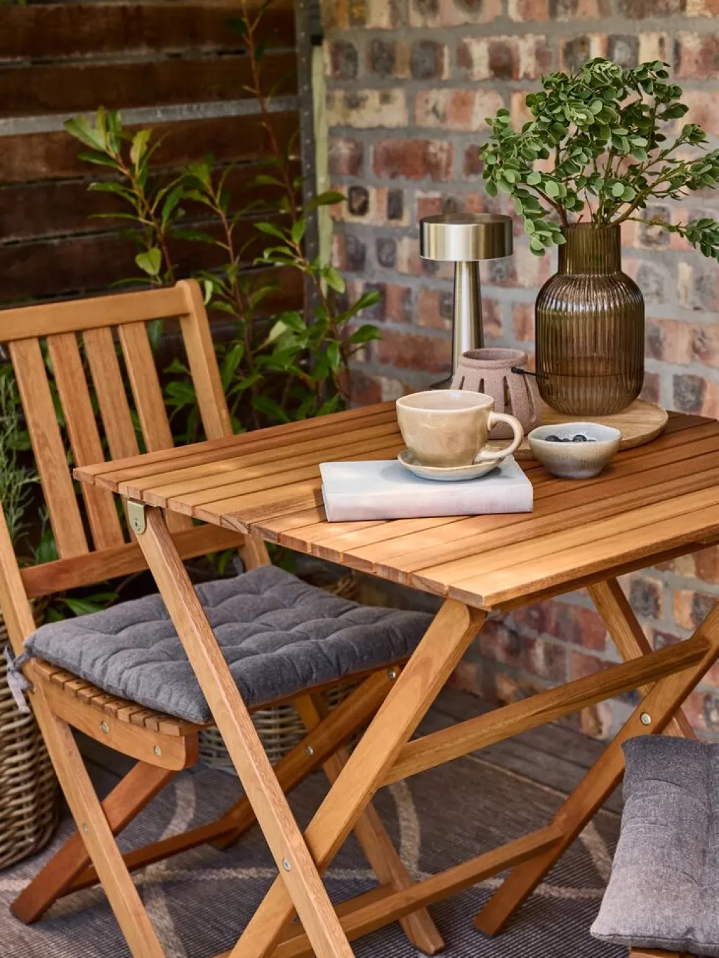 Mesas De Jardín>JUTLANDIA VRAADALMesa de balcón VRAADAL A62xL62 madera dura